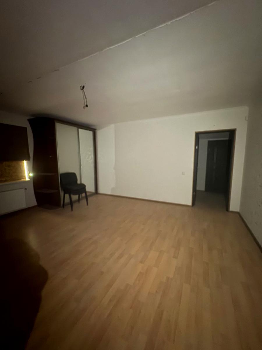 1839161778352387