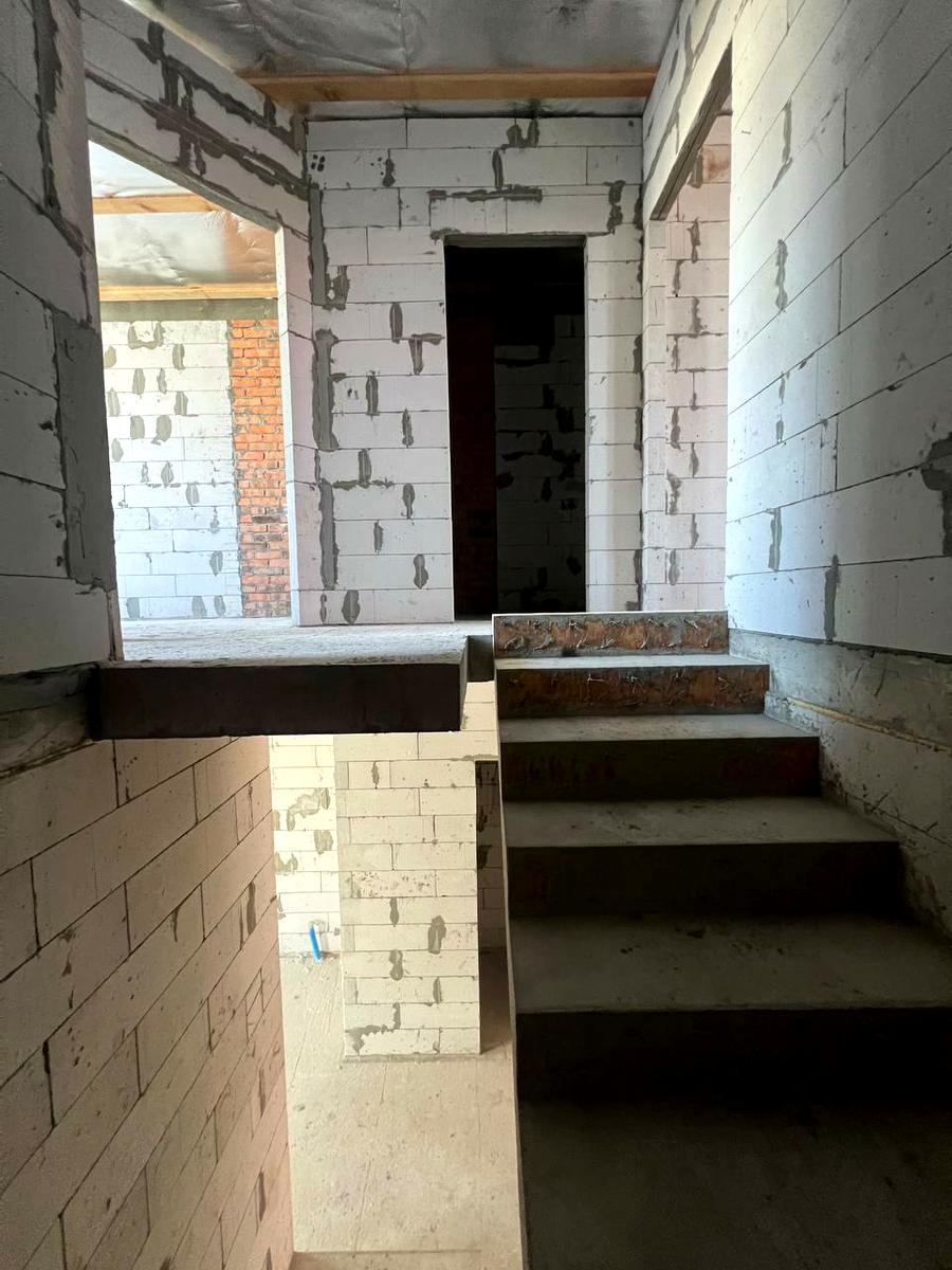 1834734554680390