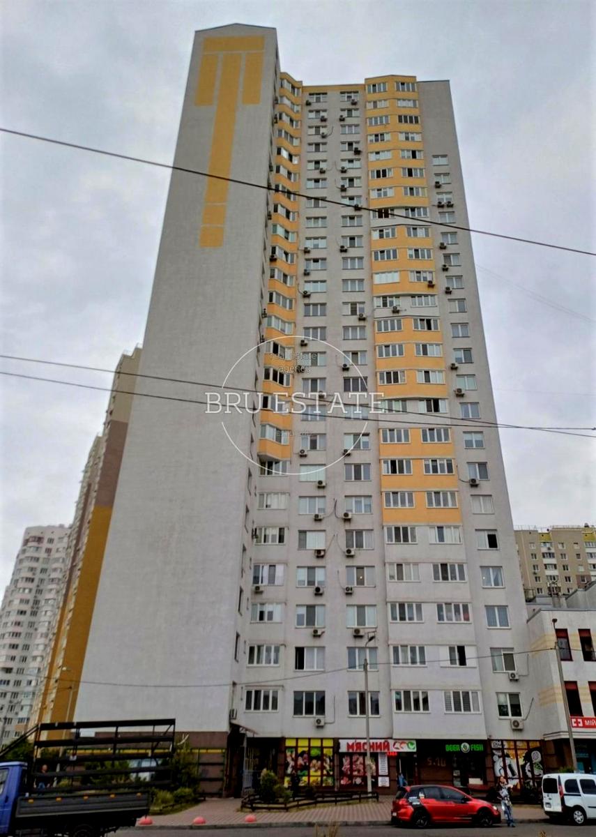 1844595121382040