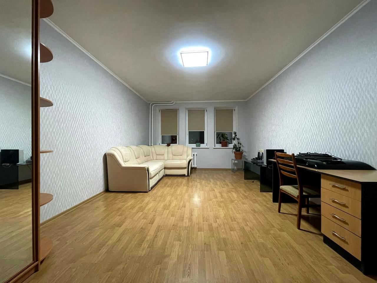 1816867133609401