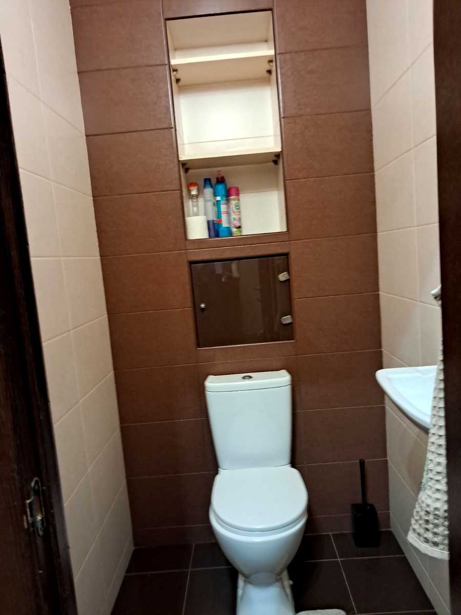 1838064064505402