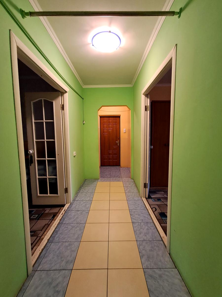 1843625575735402