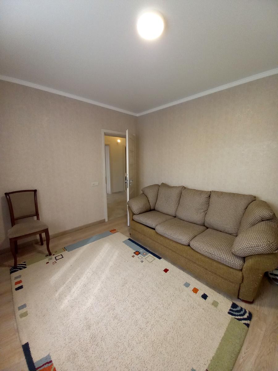 1826937704657403