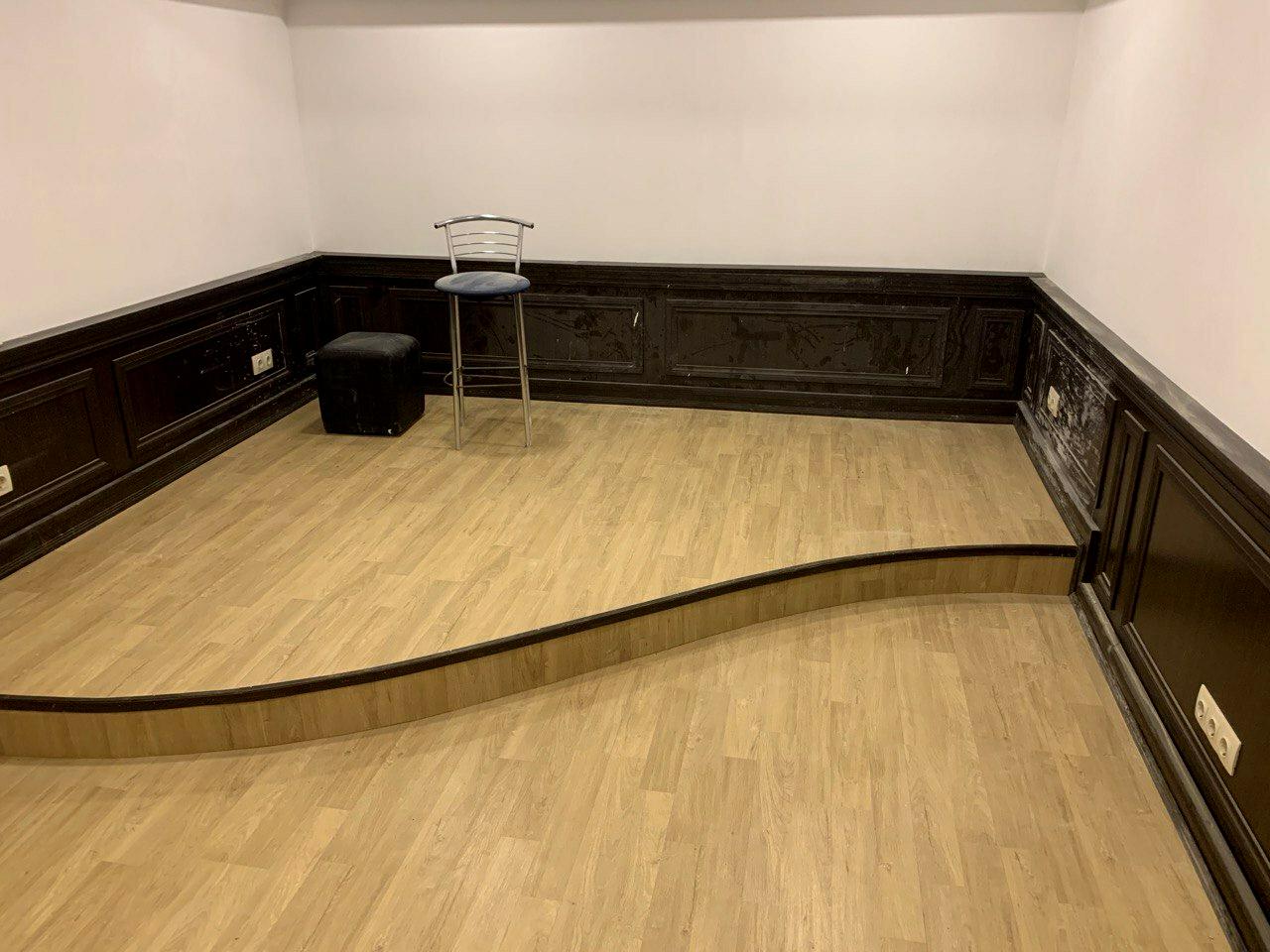 Commercial real estate at st. Pl Sofievskaya (area 78 m²) - Atlanta.ua