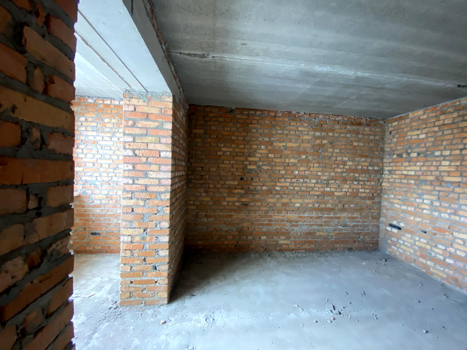 1830198491483408