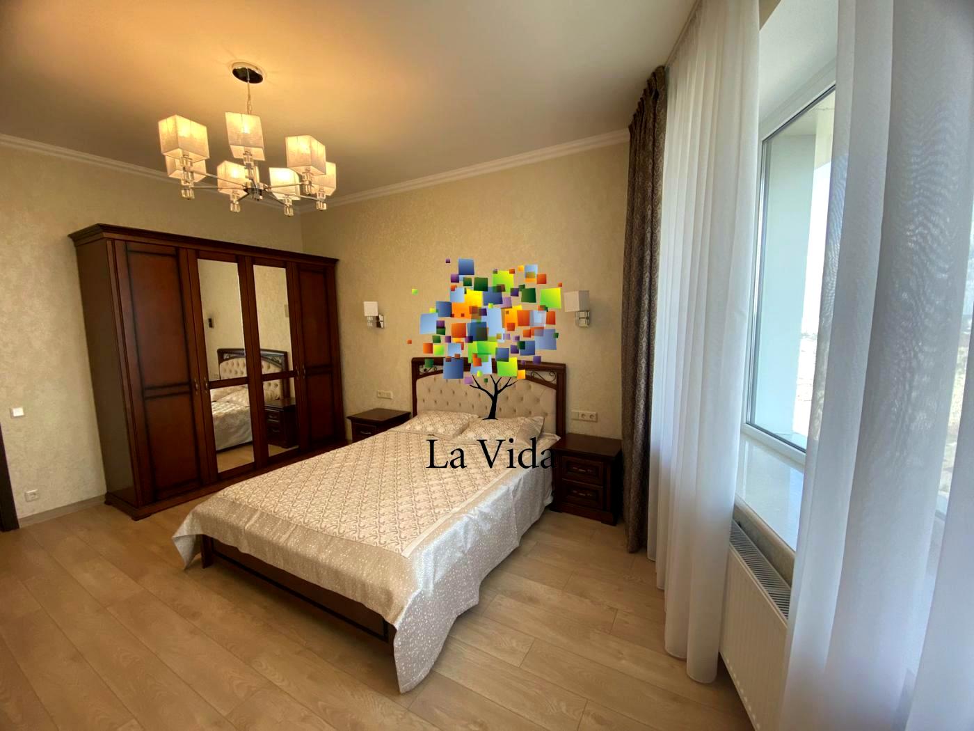 1832092214609041
