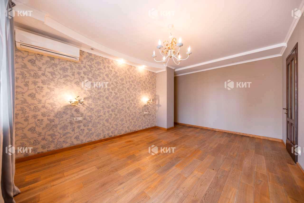 1835261320286412