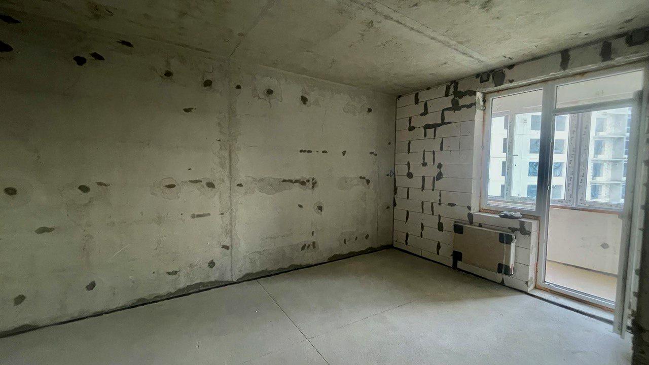 1842877107702414