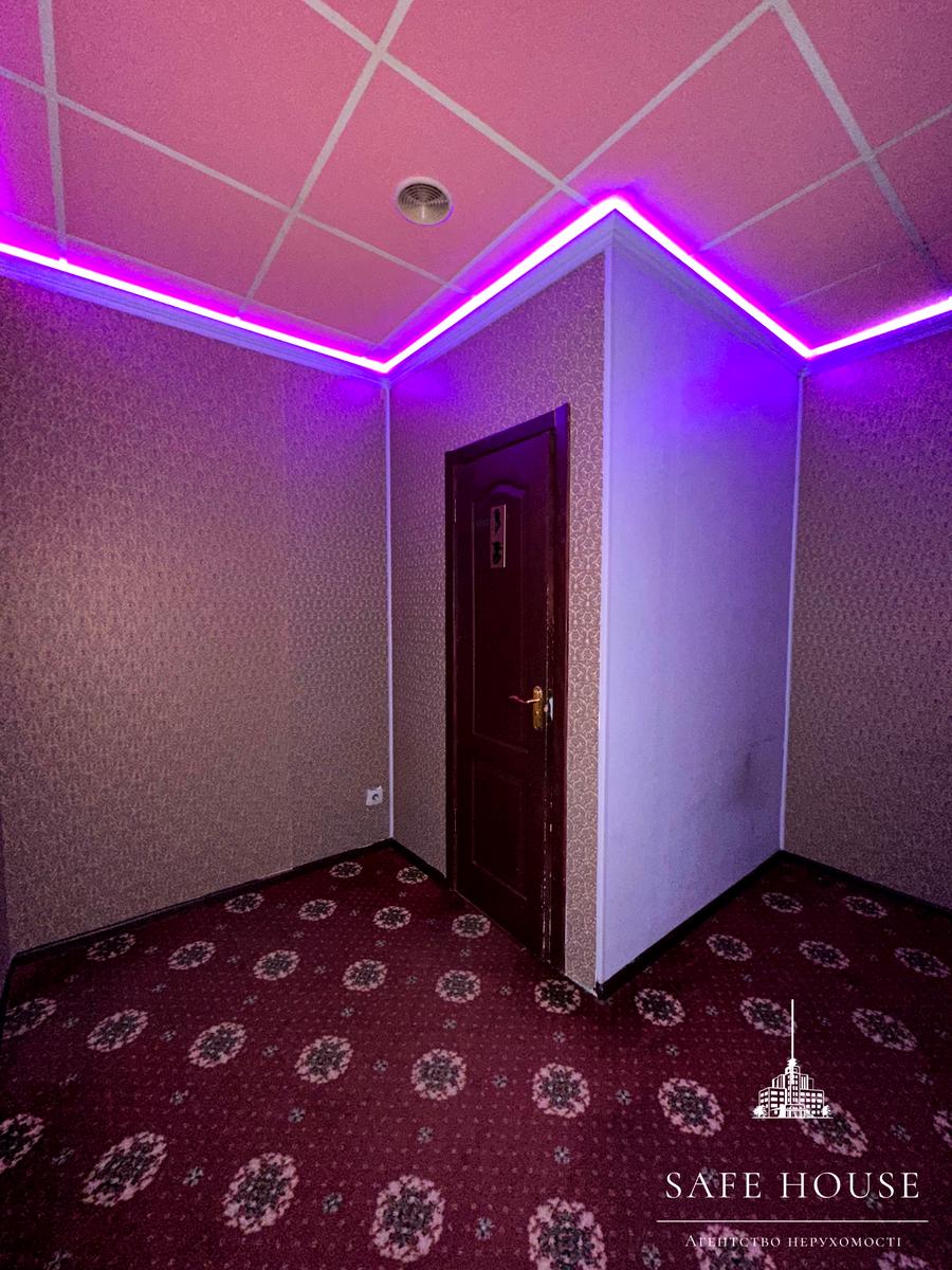 1831277797443042