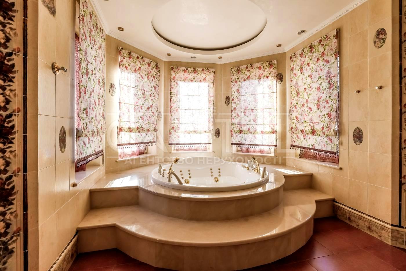 Дом по адресу (площадь 730 м²) - Atlanta.ua - фото 2