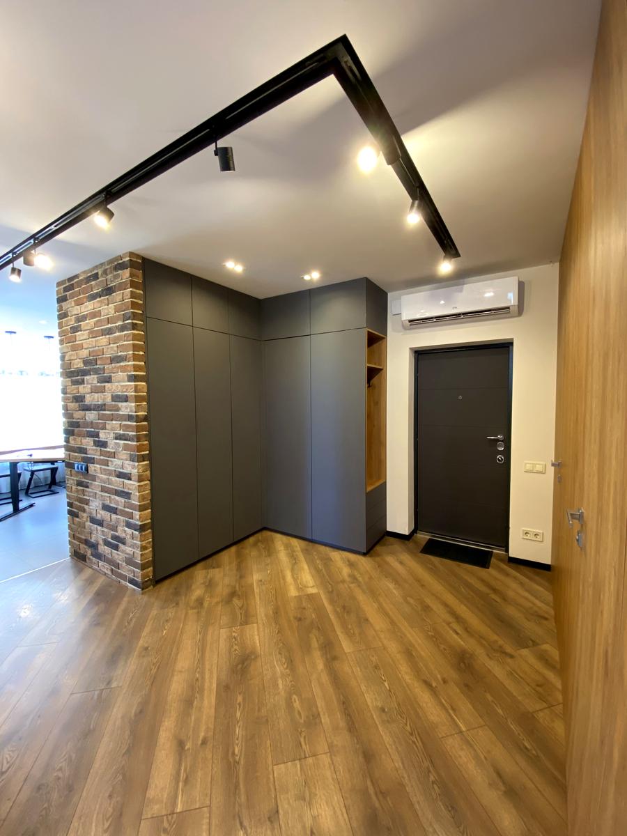 1836972412082427