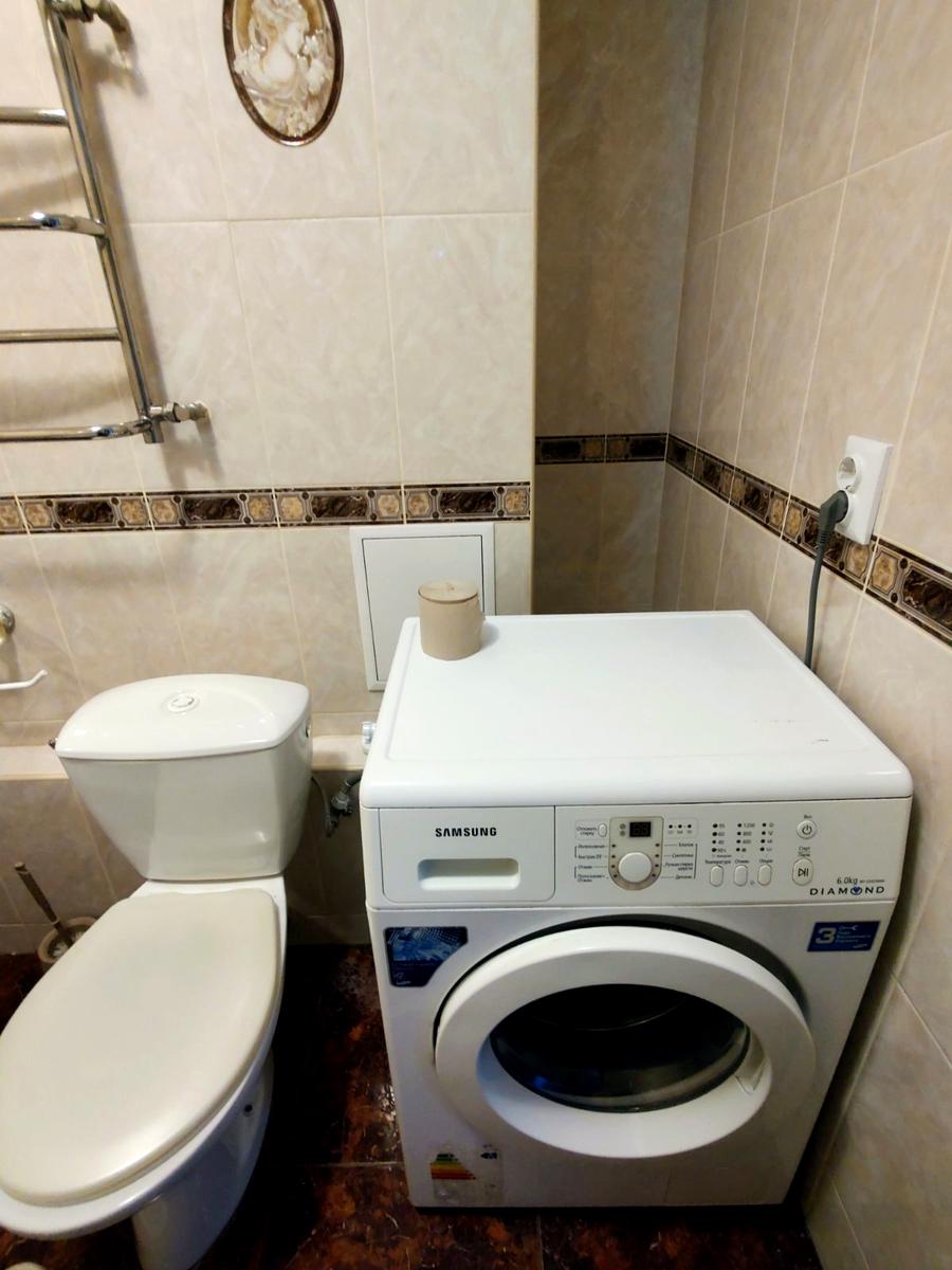 1843517841342427