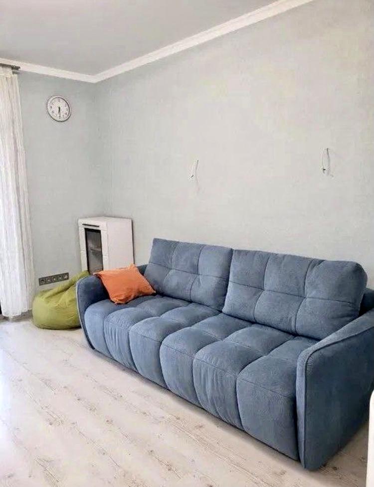 1844093343344043