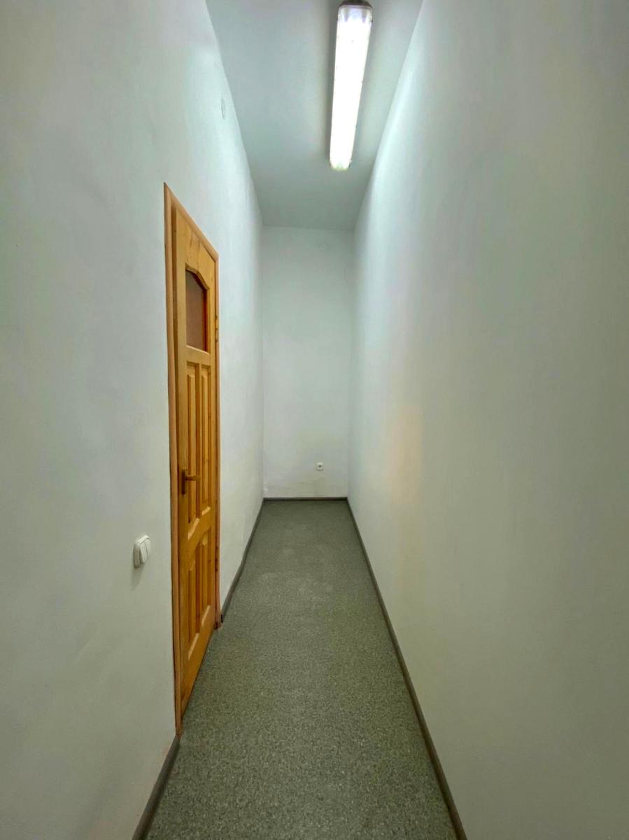 1842416832787430