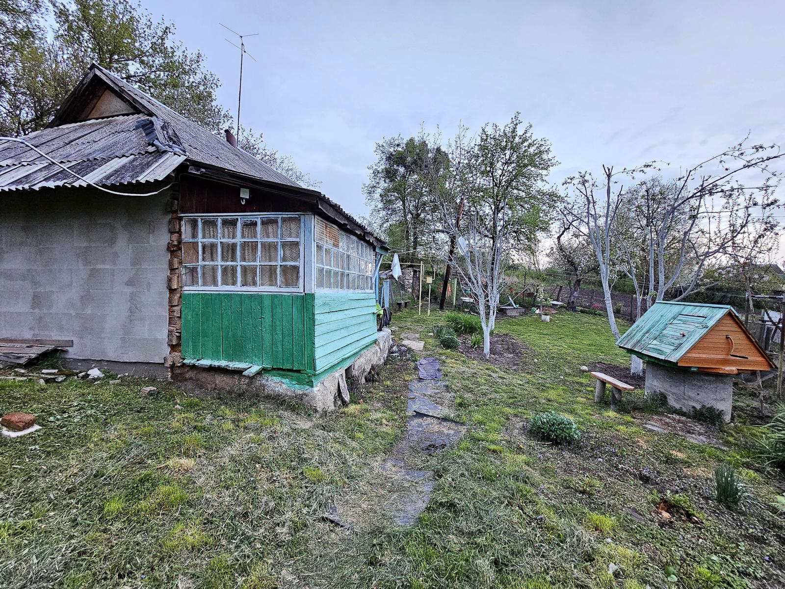 1835880289760438
