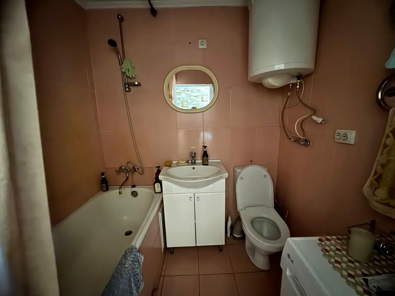 1842447188742442