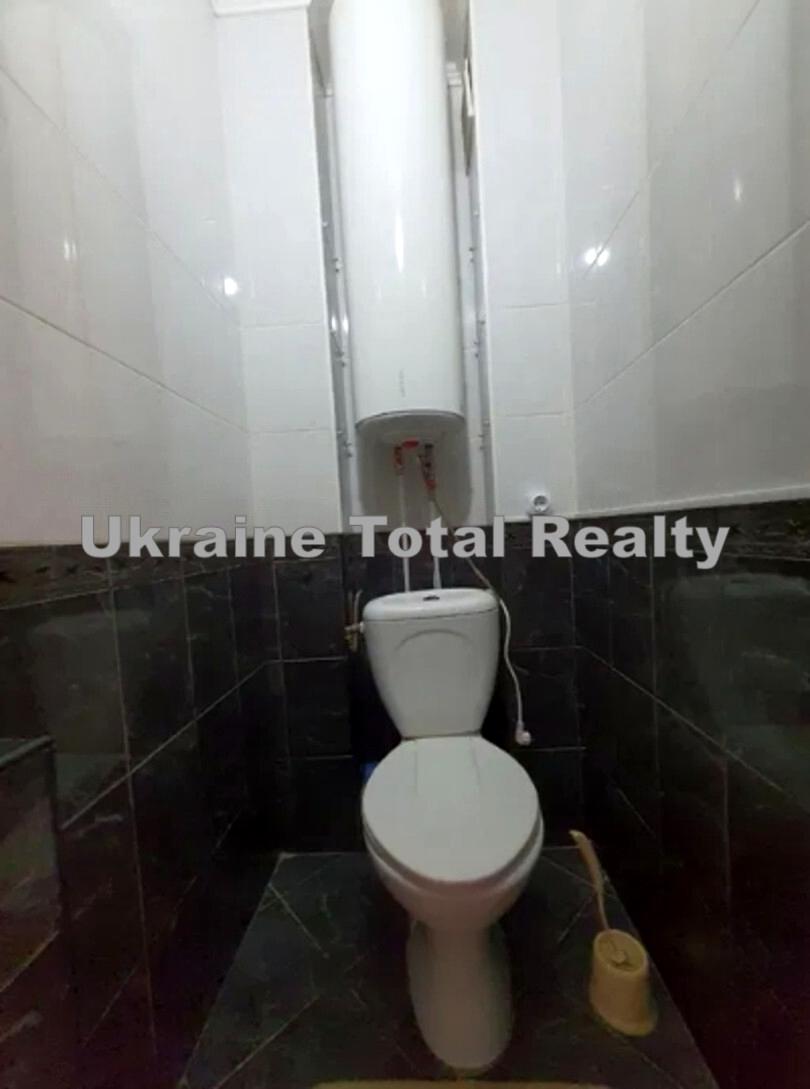 1844866393290444