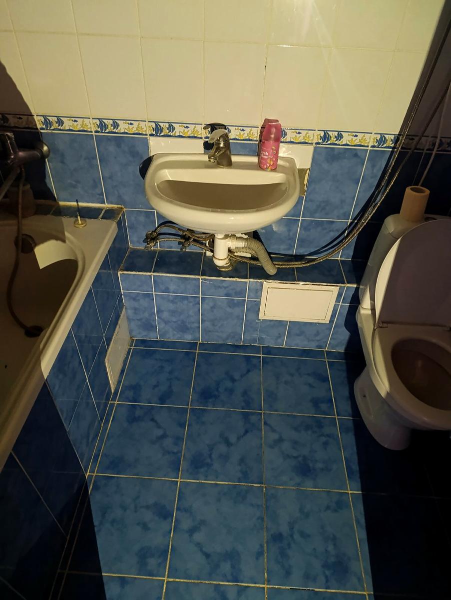 1823759931000452