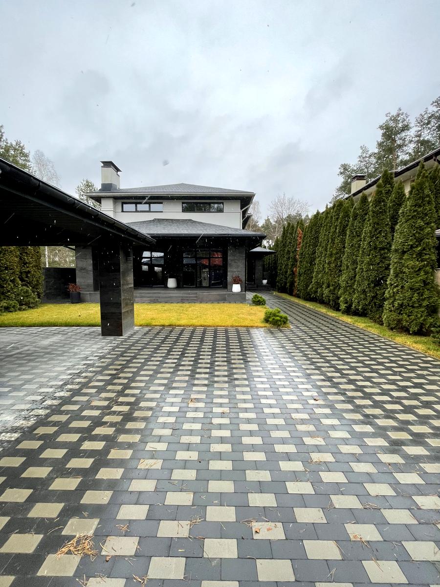 1841595491346454