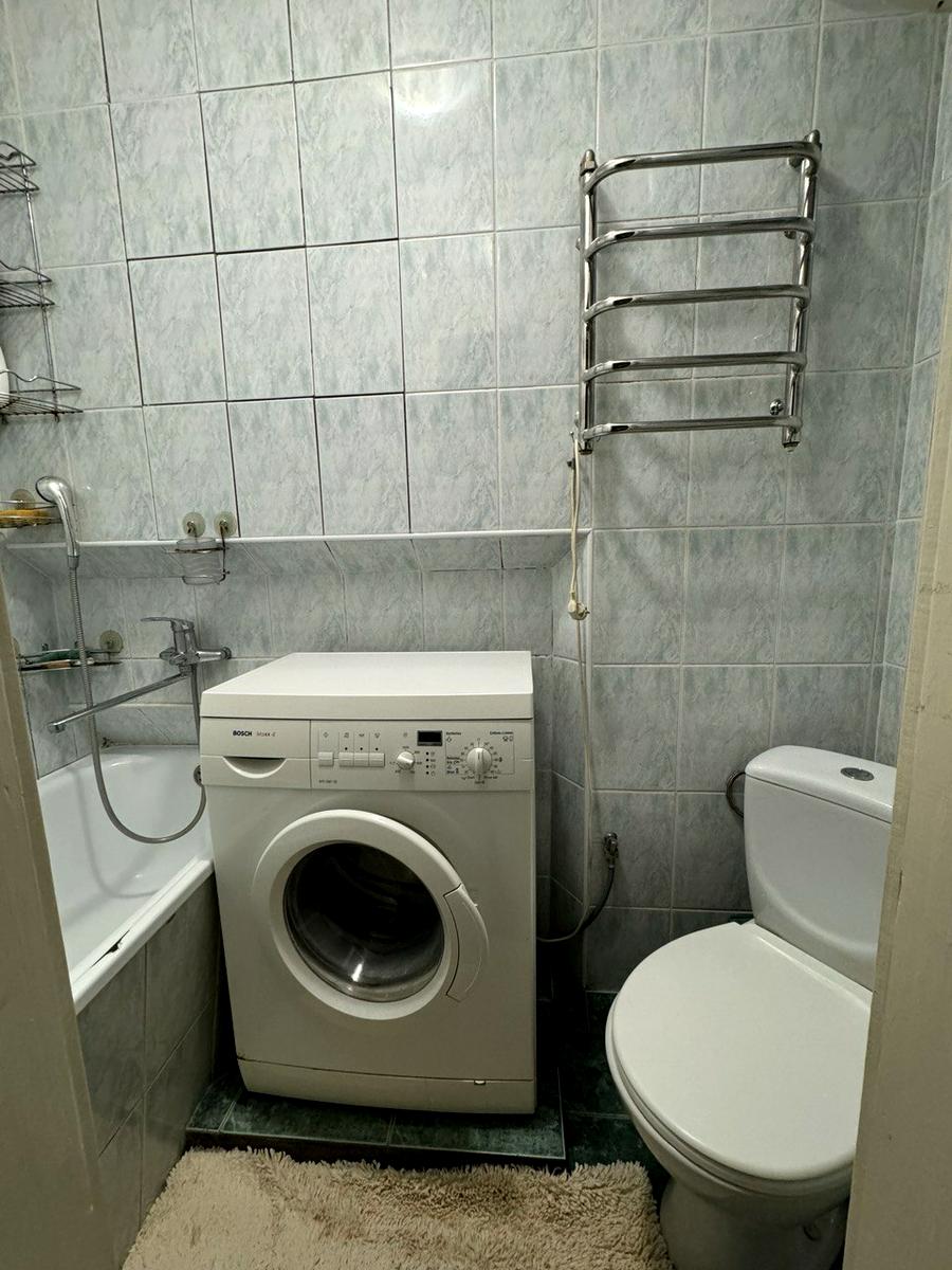 1809886238728460