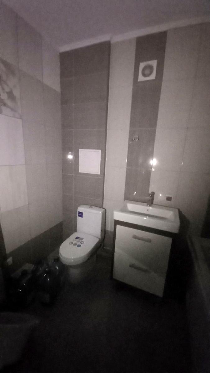 1832102075083464