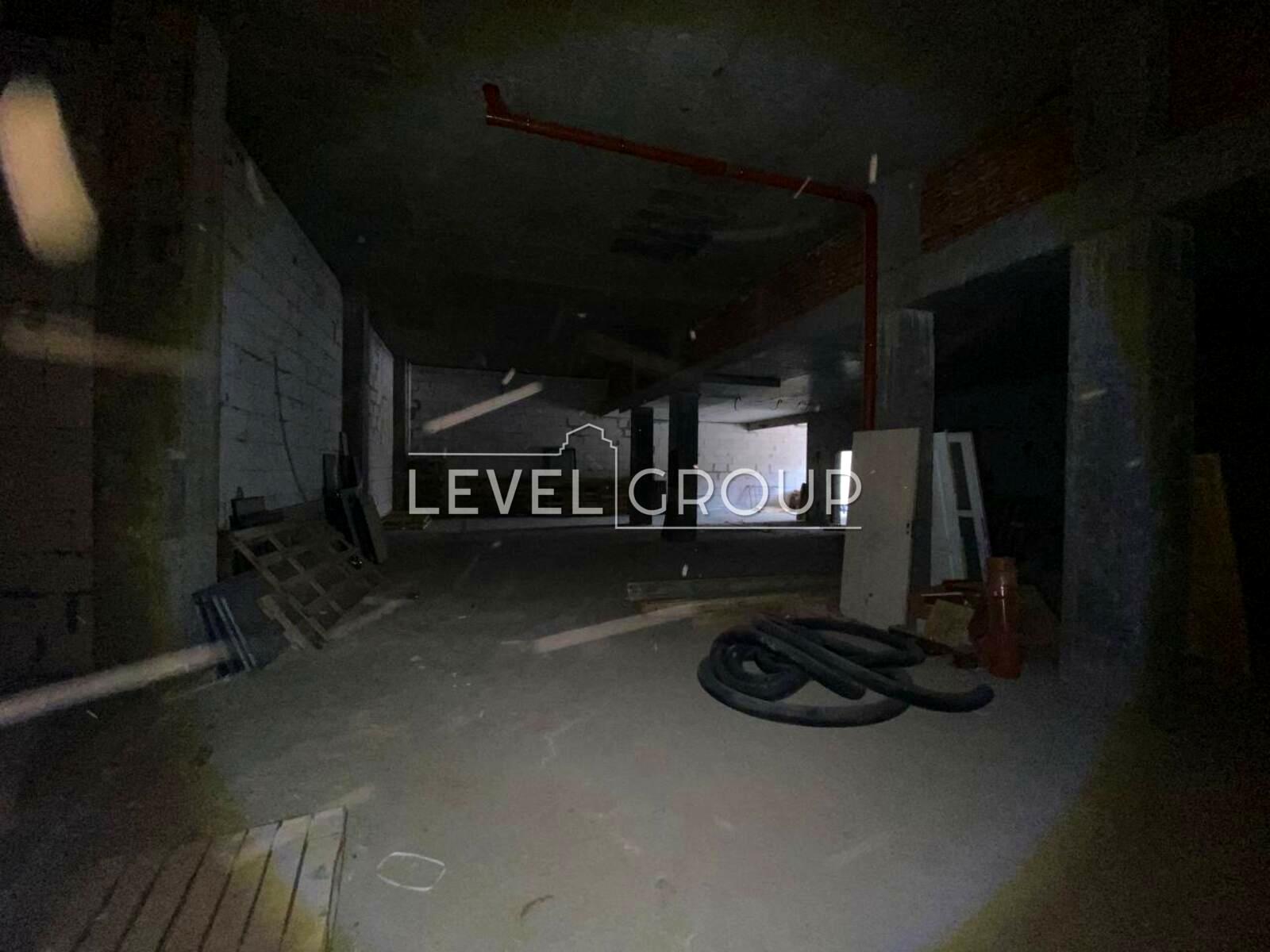 1834541142176465