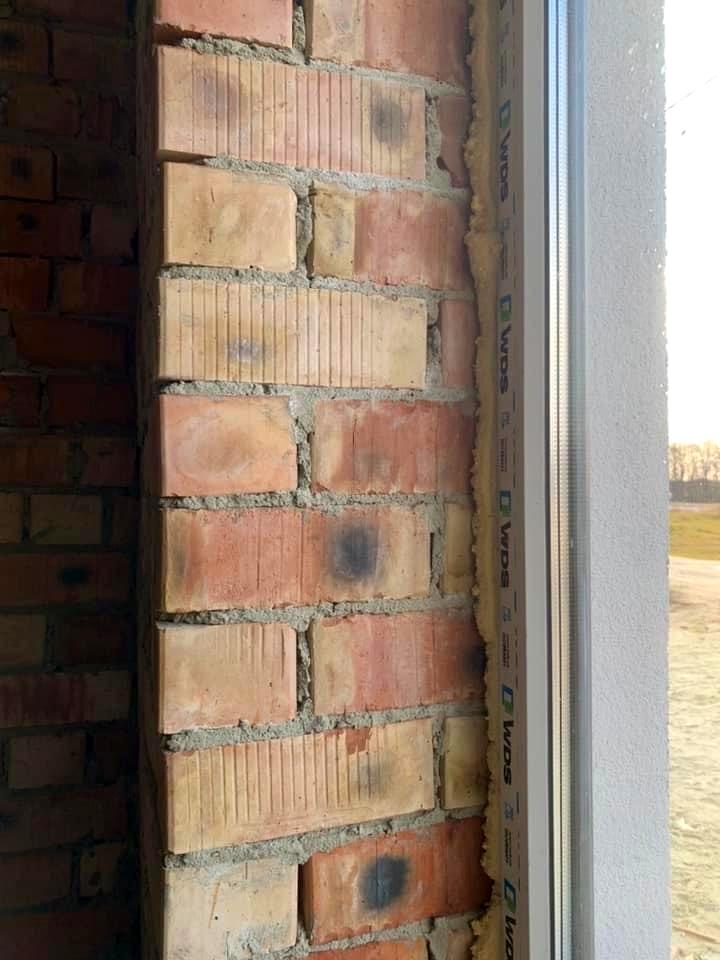 1825586811873047
