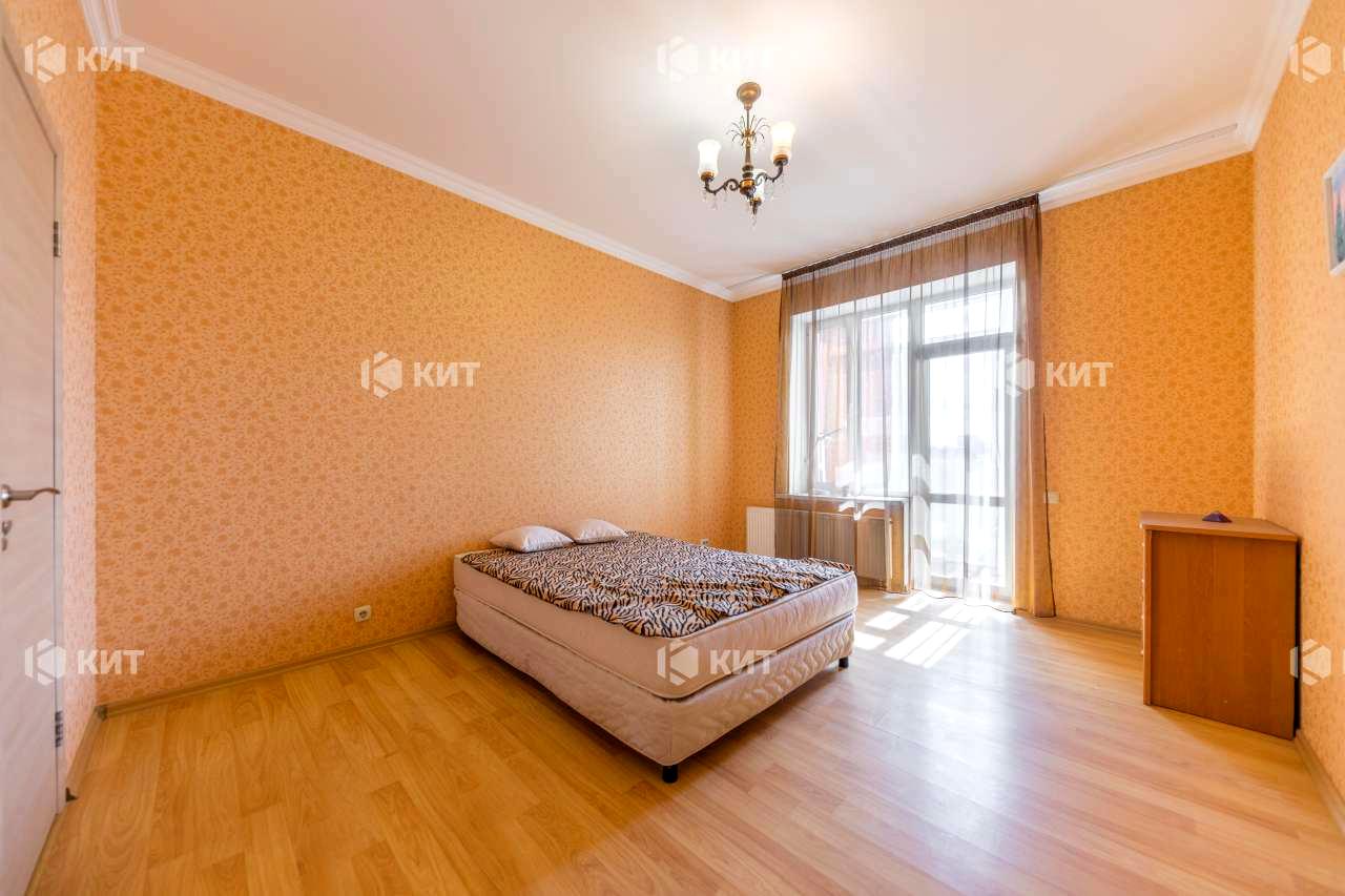 1829454737544047