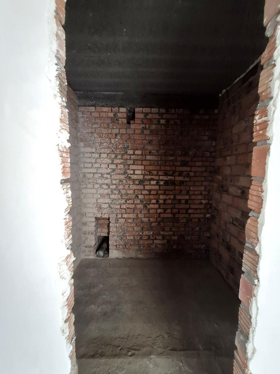 1832889754954047