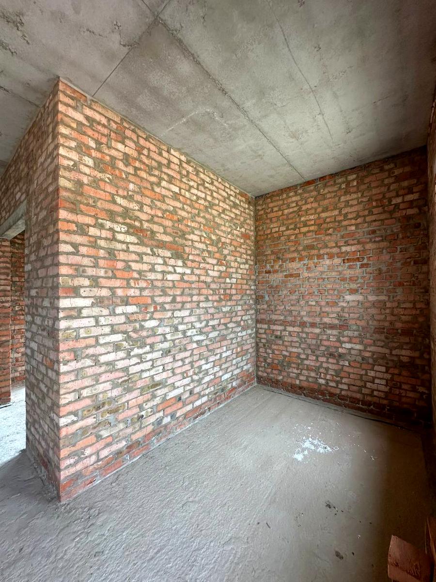 1843957995447470