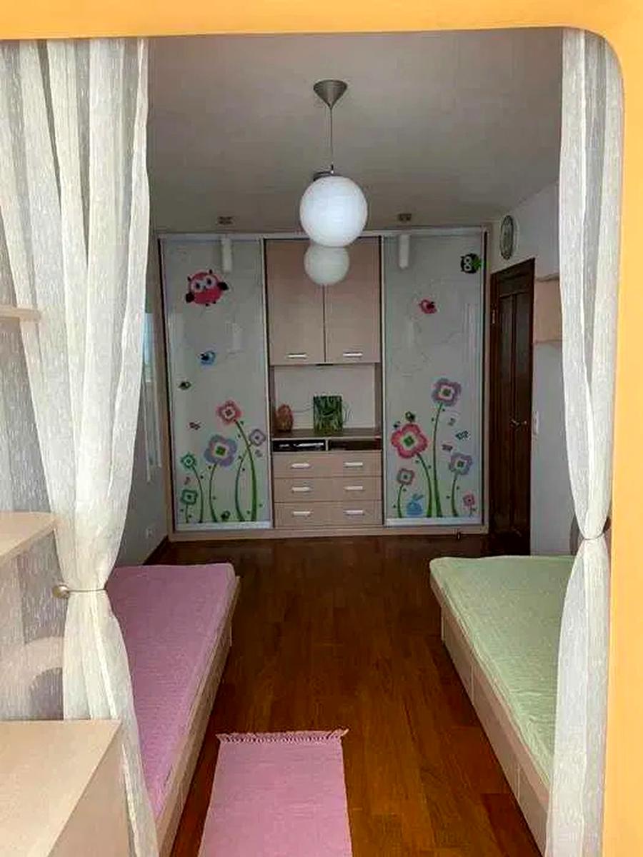 1843049387307471