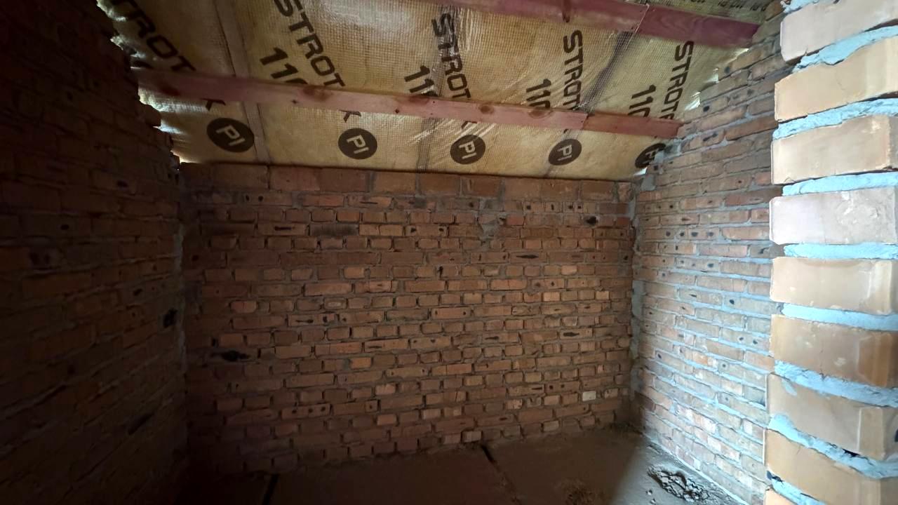 1842689691406475