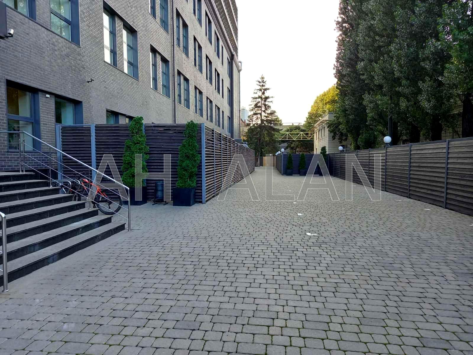 1837261129601048