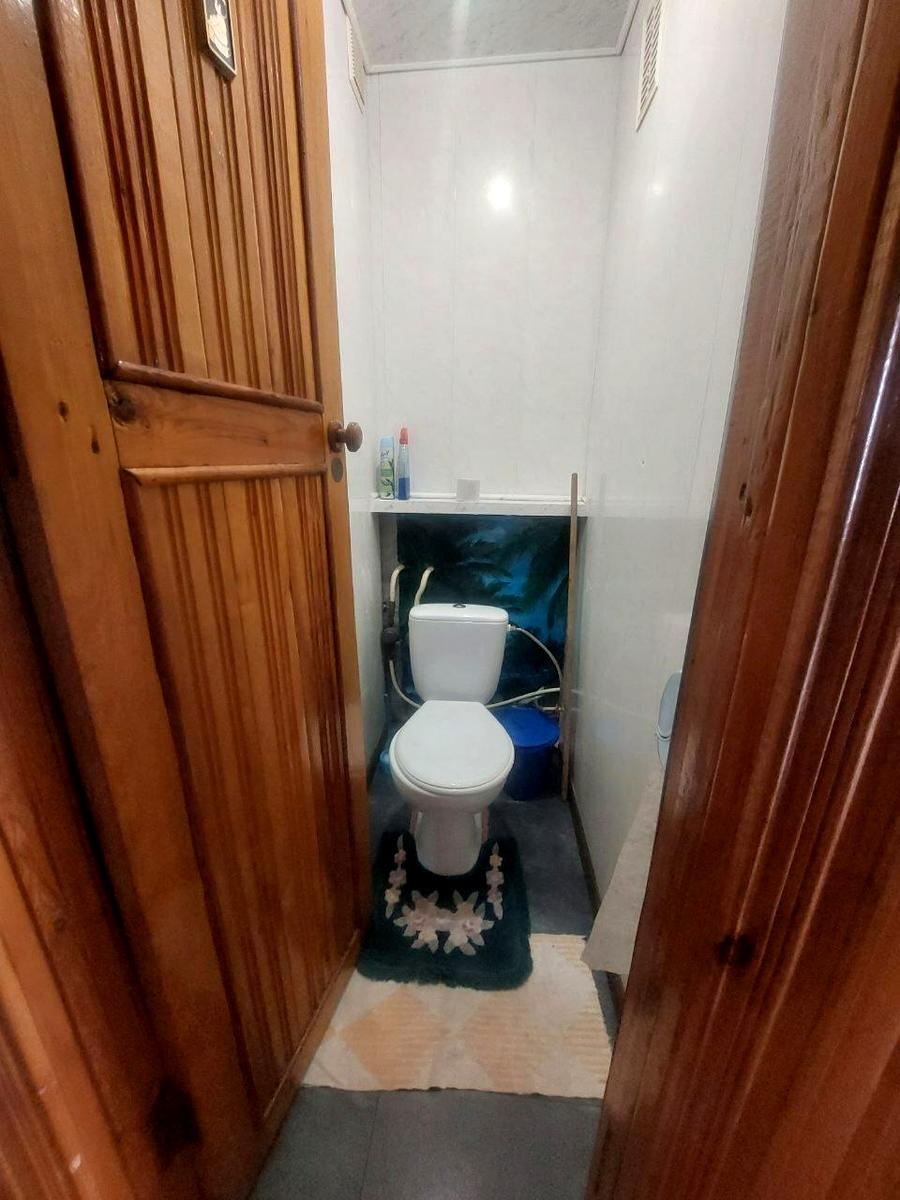 1832271925064484