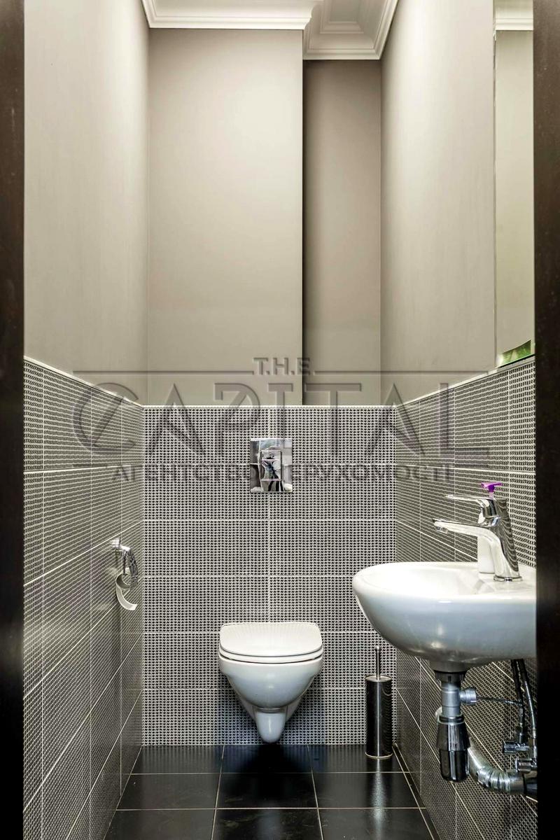 1842865753372487