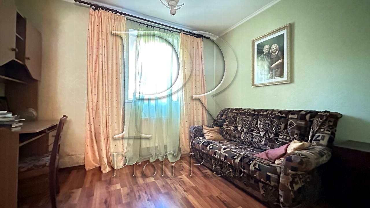 1841687636289491