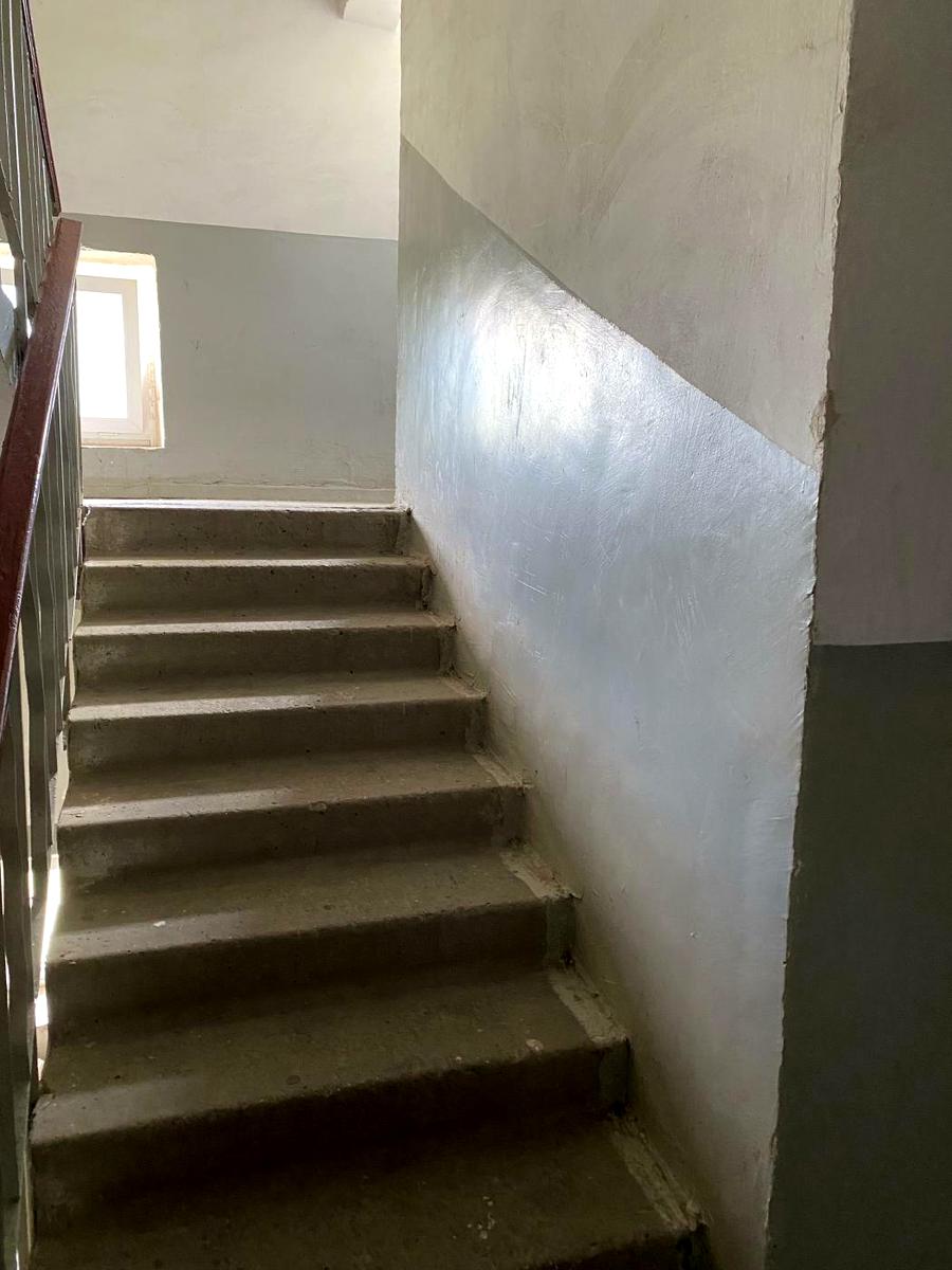 1827947621452494
