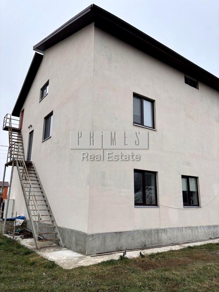 1844697625928499