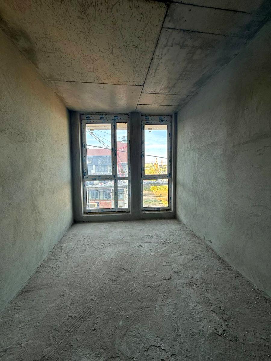 1844769810374050