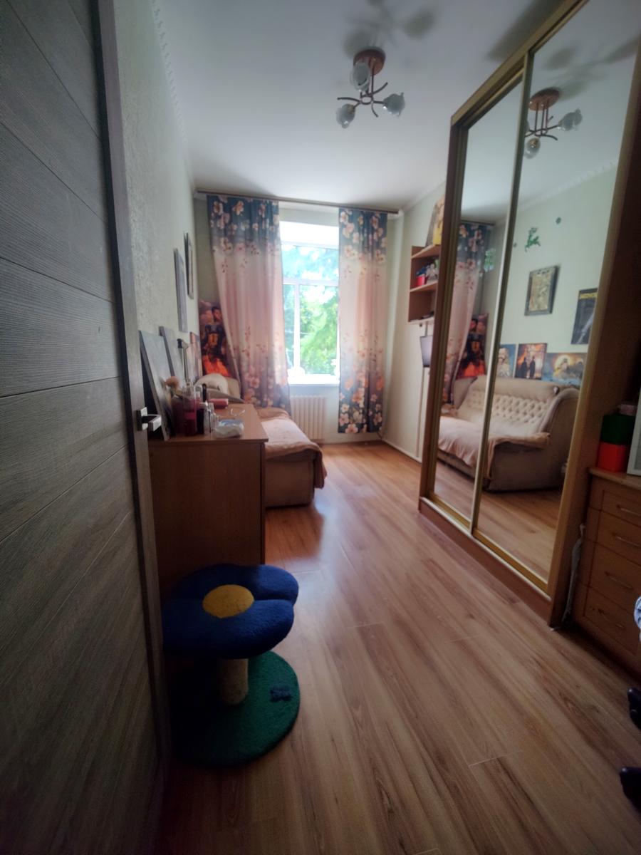 1806532876332504