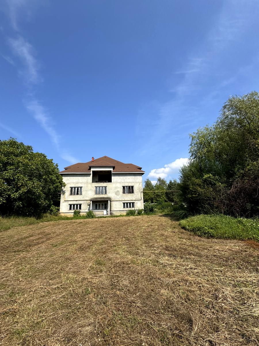 Дом по адресу (площадь 680 м²) - Atlanta.ua