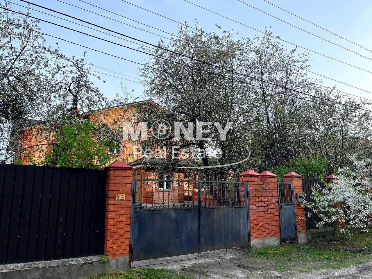 1842062785084511
