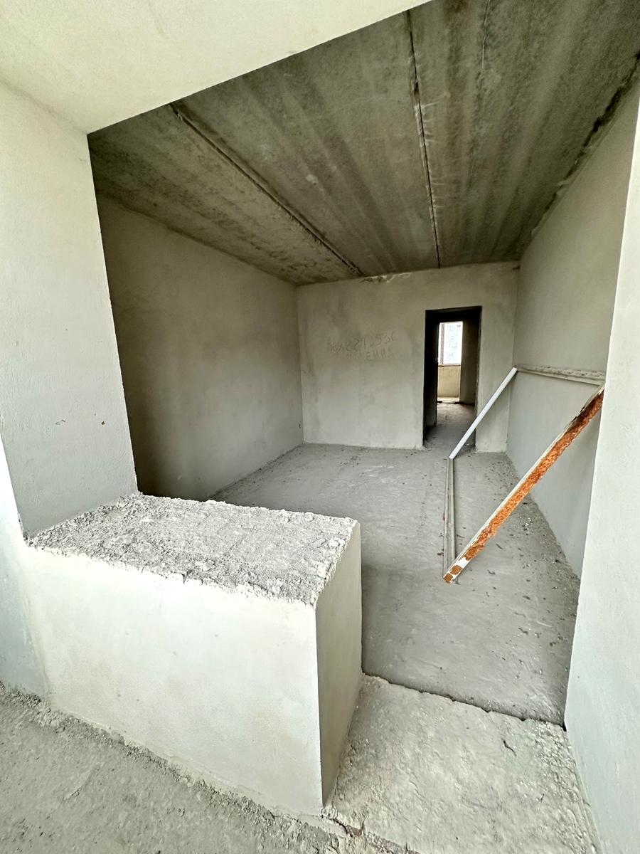 1834526611378516