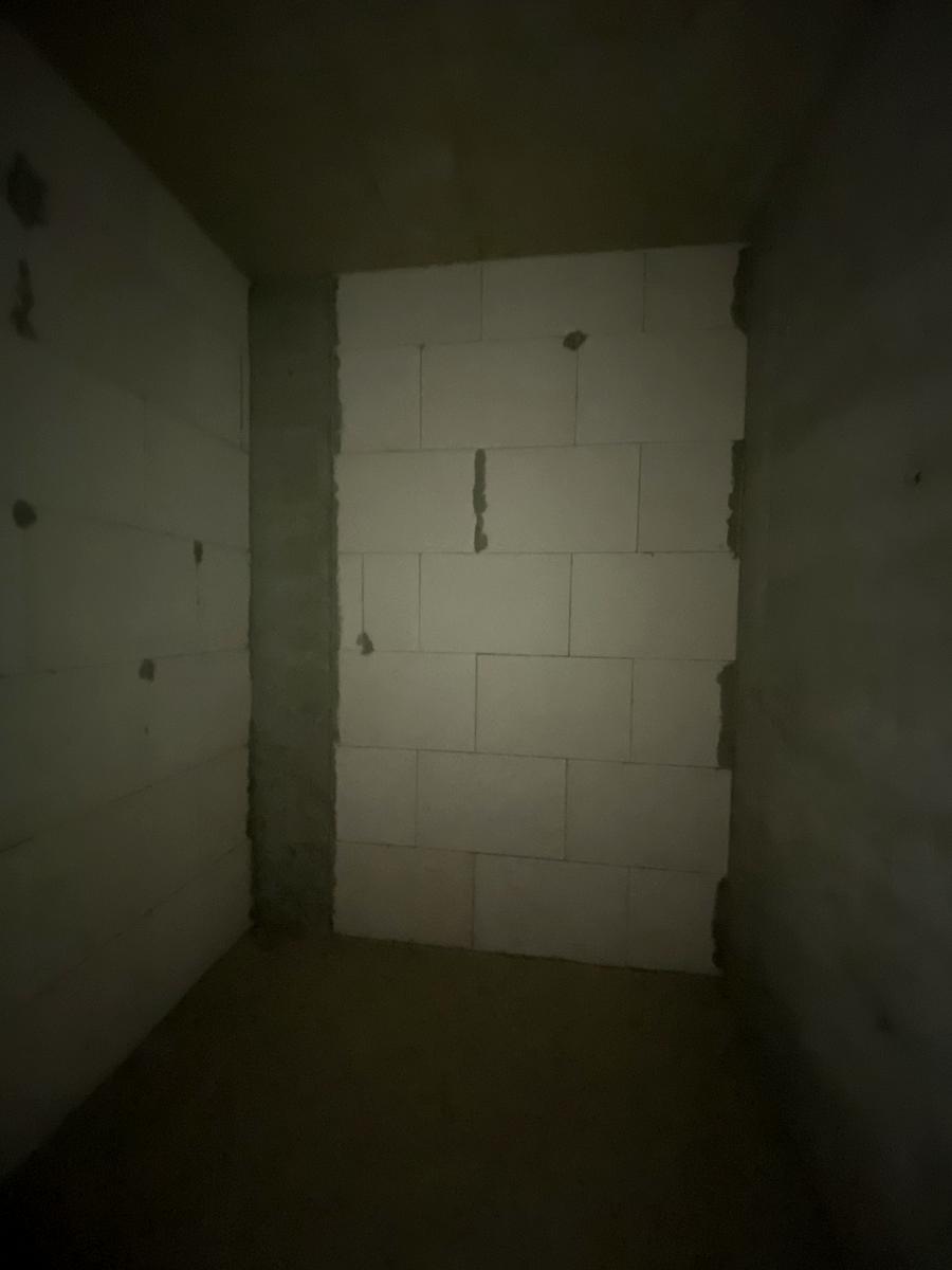 1831646388219518