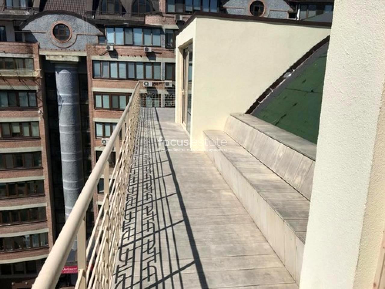 1842881038812522