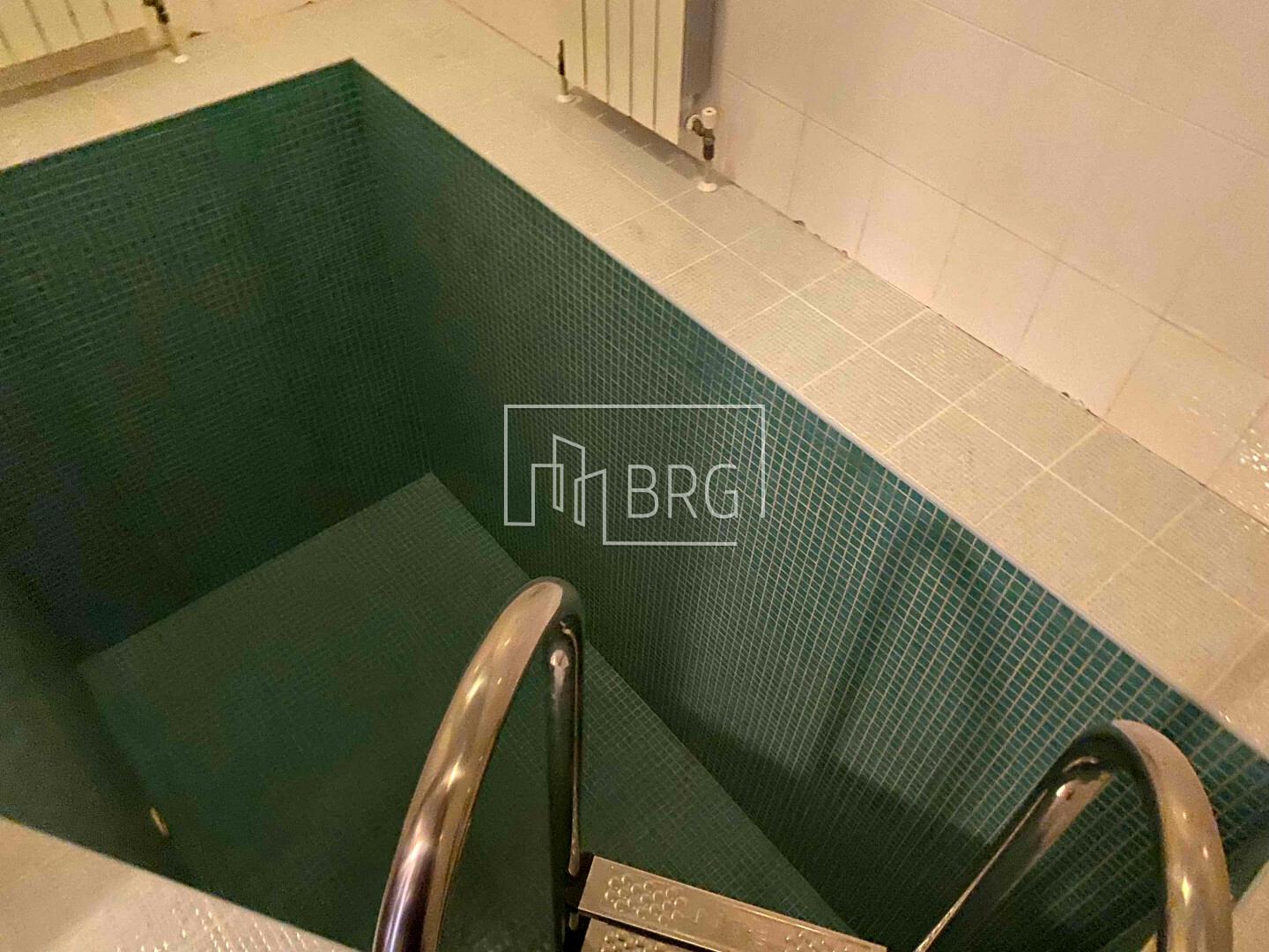 1734964048154523