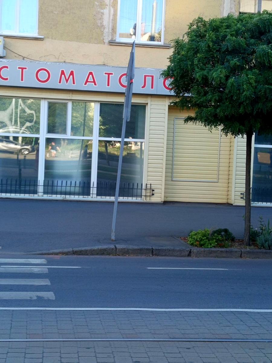 1841889751352526