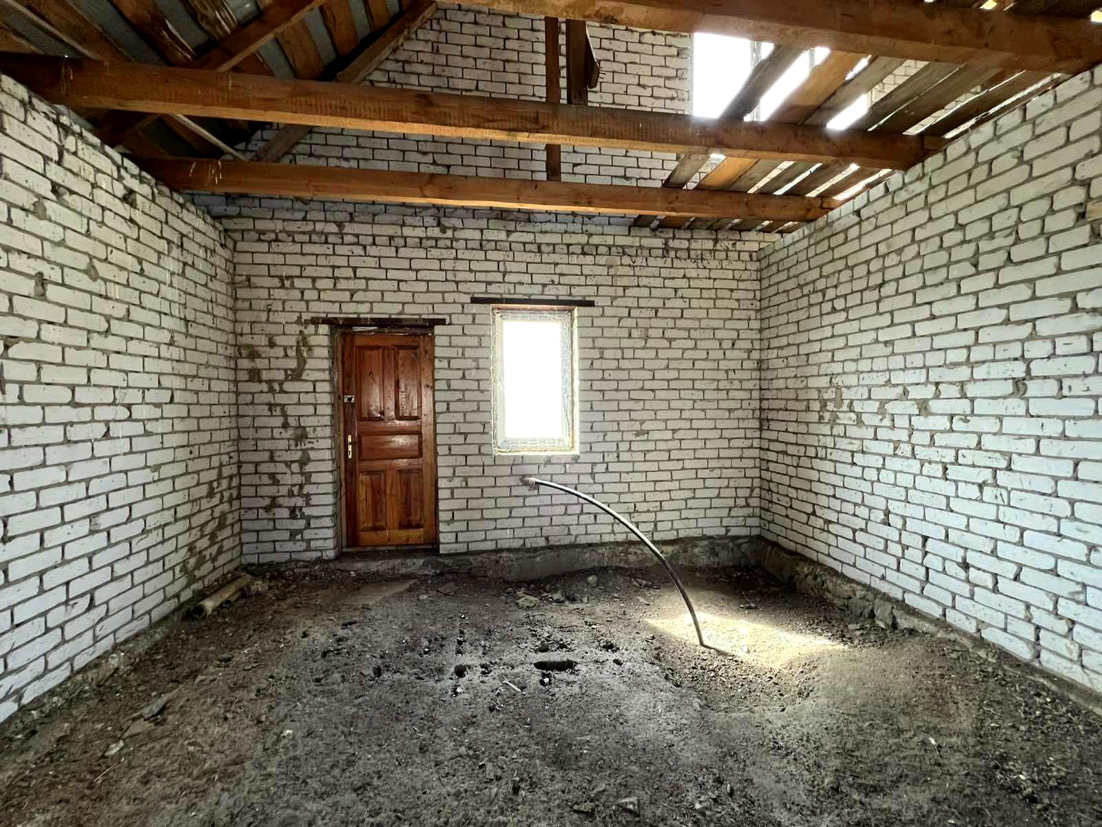 1828085779150529