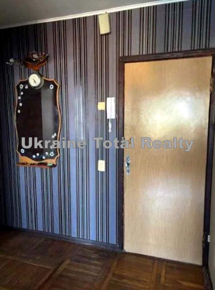 1840334373643053