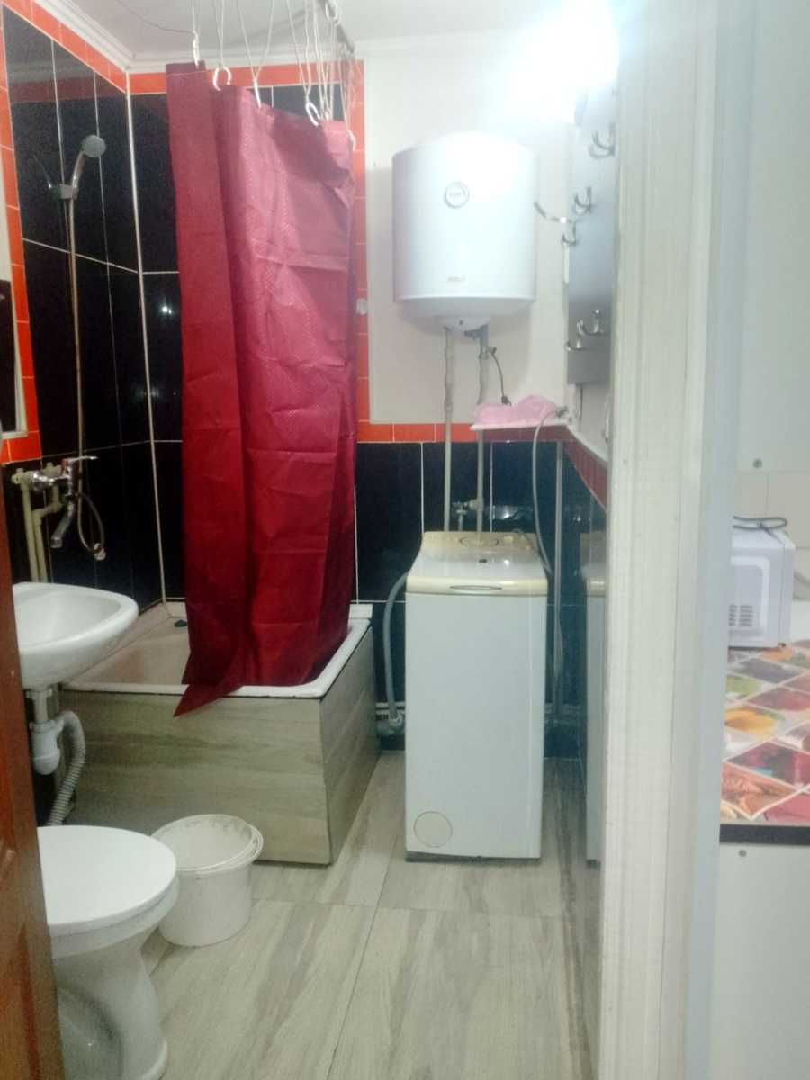 1822497983493530